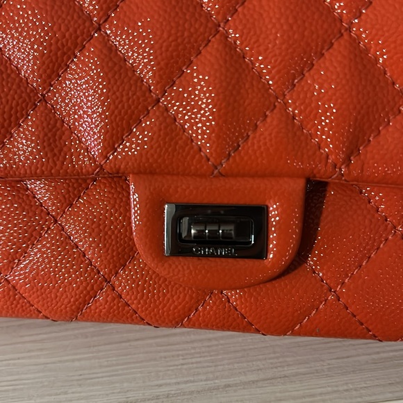 Chanel - Picture 2 of 4